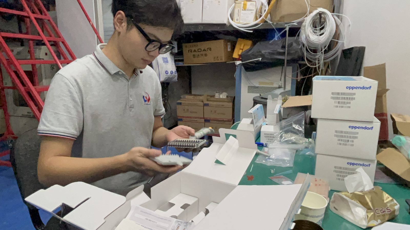 实验室搬迁当天的时间线与人员分工
